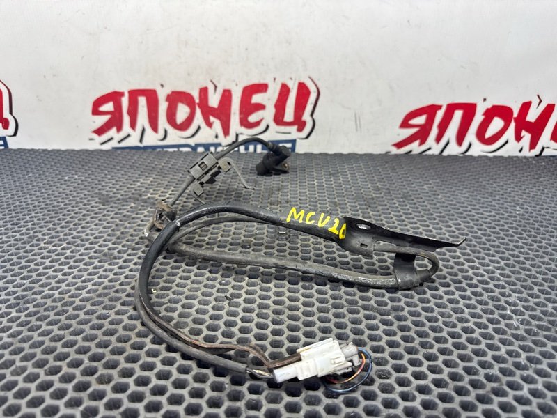 Датчик abs TOYOTA KLUGER V MCU20 1MZ-FE 2003 передний правый (б/у)
