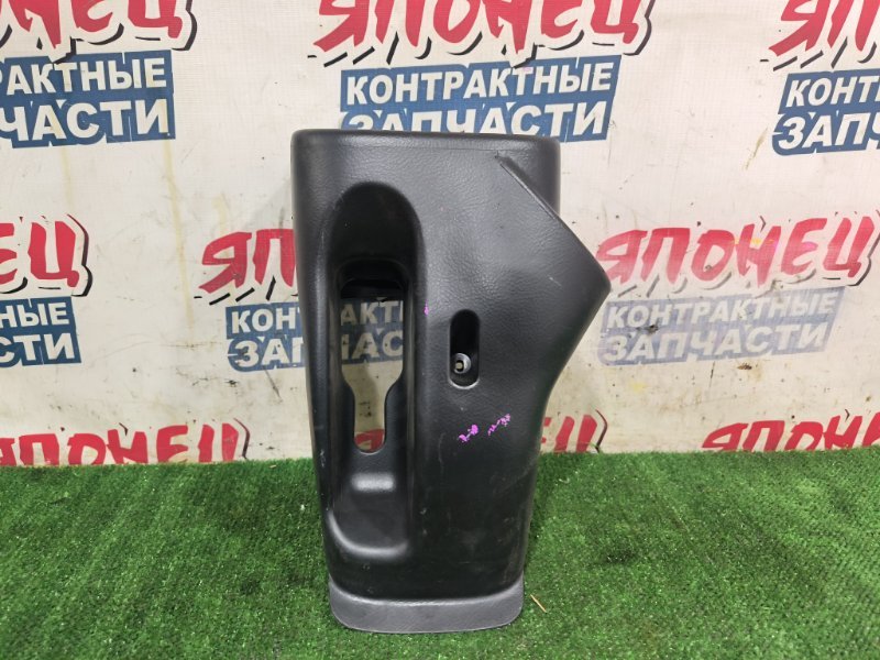 Кожух рулевой колонки TOYOTA WISH ZNE10 1ZZ-FE (б/у)
