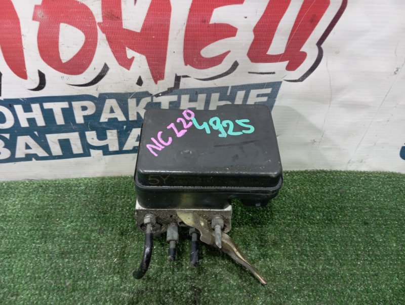 Блок abs TOYOTA RAUM NCZ20 1NZ-FE (б/у)