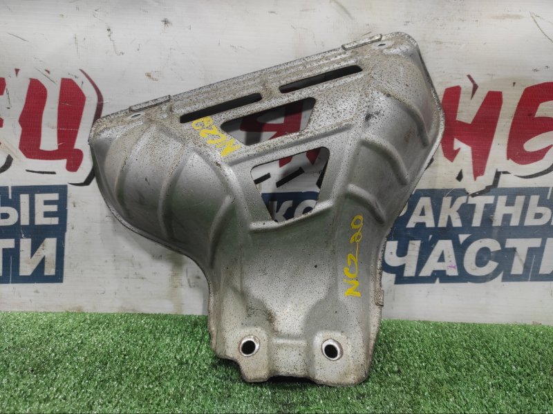 Защита выпускного коллектора TOYOTA RAUM NCZ20 1NZ-FE (б/у)