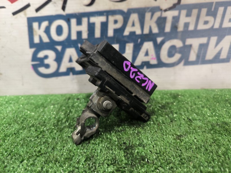 Блок предохранителей аккумулятора TOYOTA RAUM NCZ20 1NZ-FE (б/у)