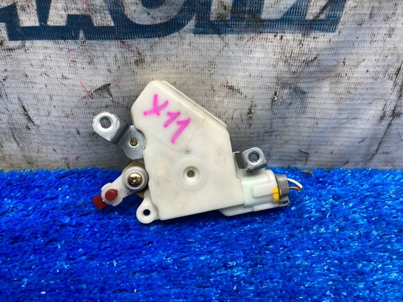 Замок двери багажника NISSAN AD VFY11 QG15DE (б/у)