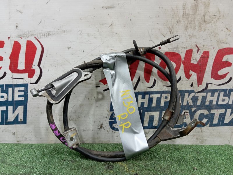 Тросик ручника NISSAN X-TRAIL NT30 QR20DE правый (б/у)