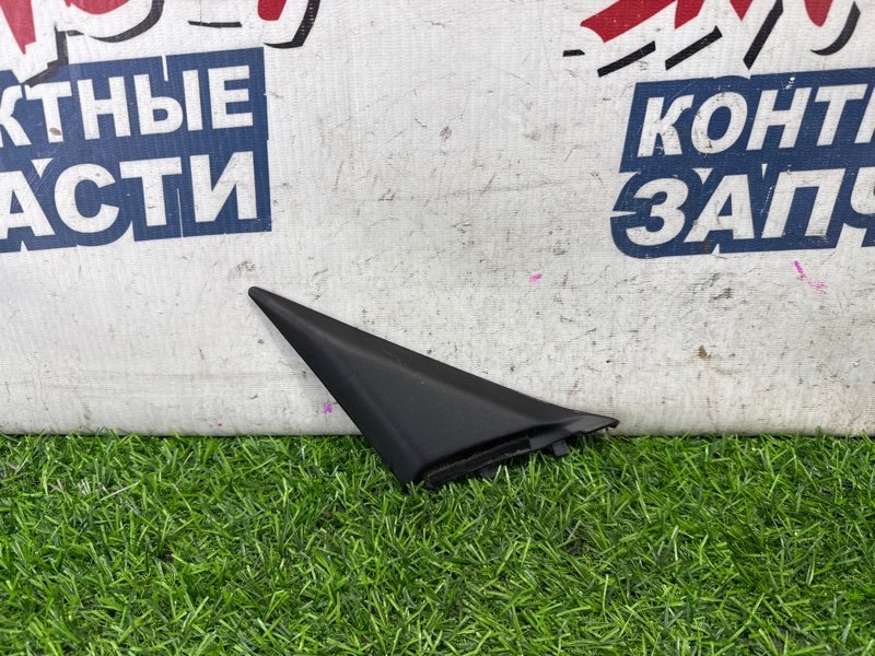 Уголок двери внутренний TOYOTA CROWN JZS157 2JZ-GE передний левый (б/у)