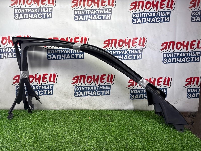 Молдинг на дверь TOYOTA CROWN GRS183 3GR-FSE (б/у)