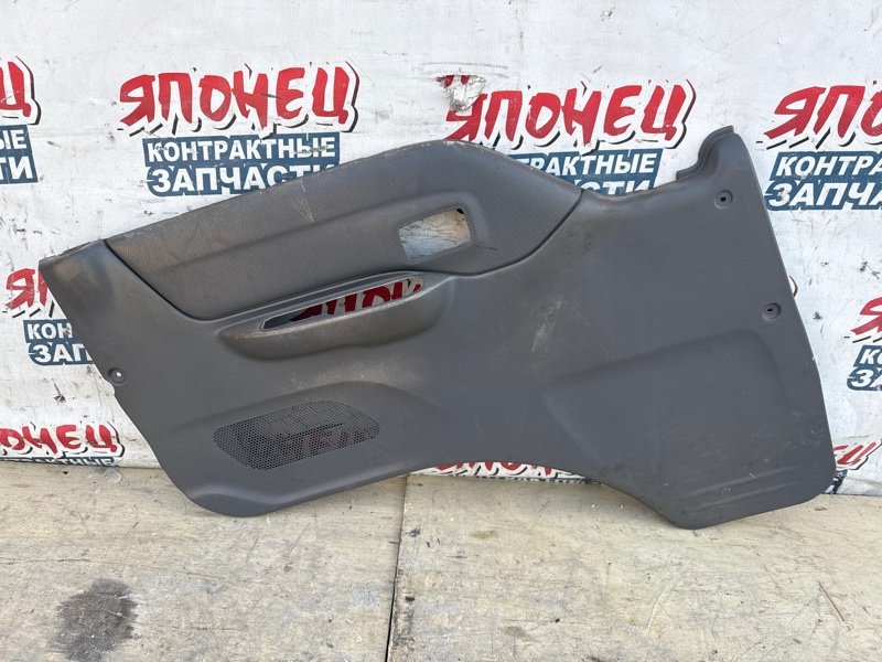 Обшивка двери NISSAN VANETTE SKP2MN L8 передняя левая (б/у)