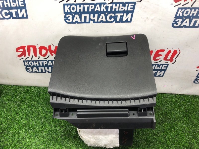Бардачок NISSAN JUKE NF15 MR16DDT (б/у)