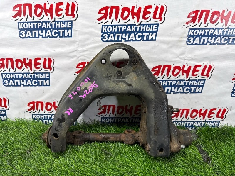 Рычаг верхний MAZDA BONGO SKP2M L8 передний правый (б/у)