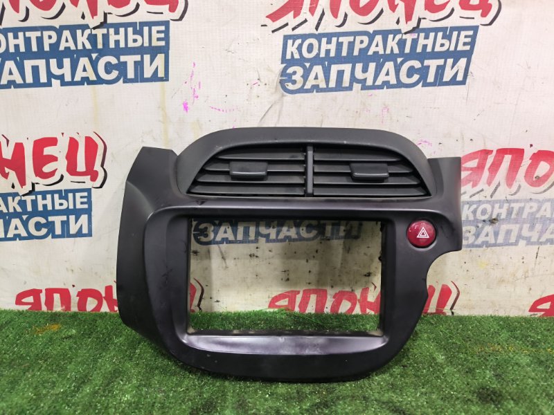 Консоль магнитофона HONDA FIT GE6 L13A (б/у)