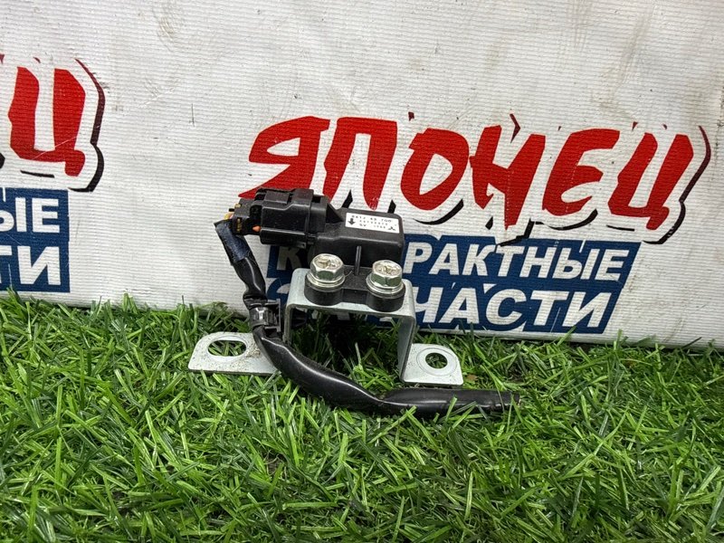 Датчик замедления NISSAN VANETTE SKP2MN L8 (б/у)