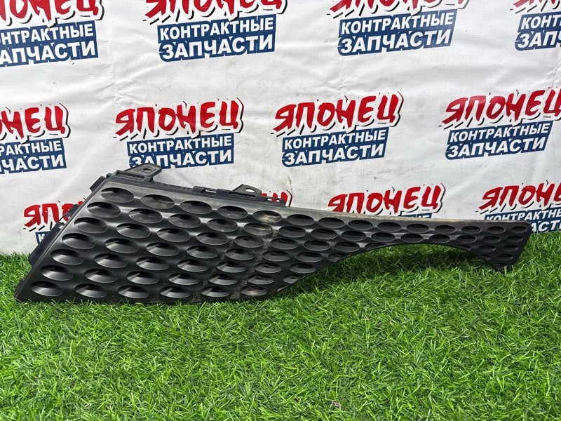 Решетка радиатора NISSAN JUKE NF15 MR16DDT левая (б/у)