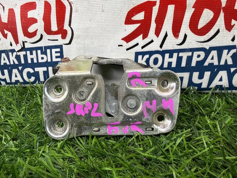 Замок двери NISSAN VANETTE SKP2MN L8 задний правый (б/у)