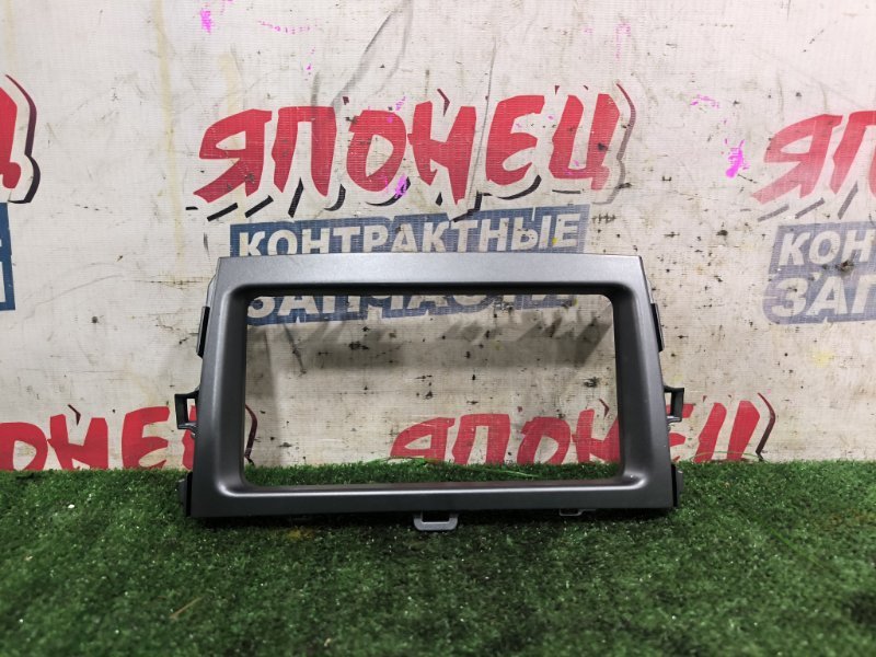 Консоль магнитофона TOYOTA COROLLA FIELDER NZE144 1NZ-FE (б/у)