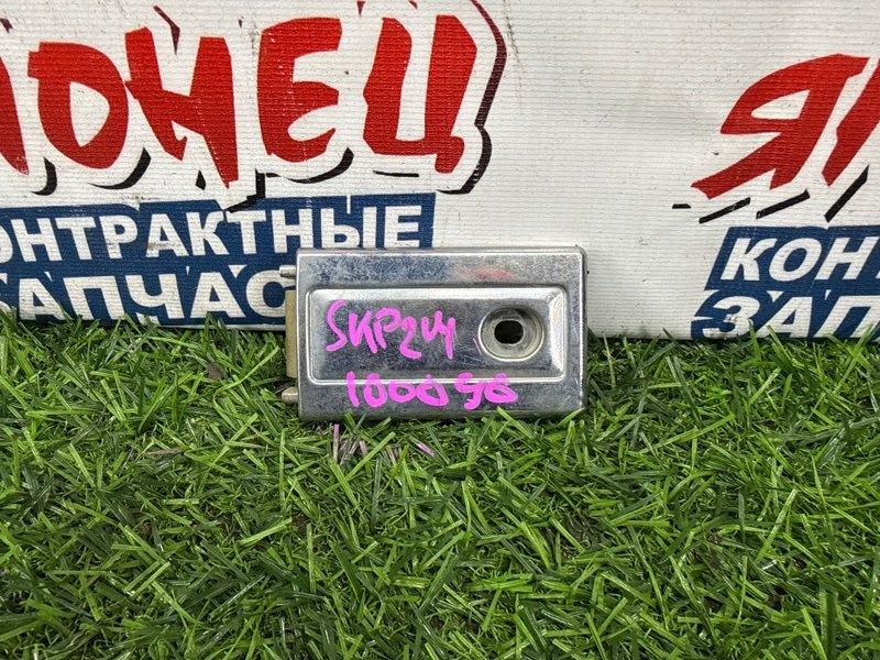 Заглушка полозьев сдвижной двери MAZDA BONGO SKP2M L8 (б/у)
