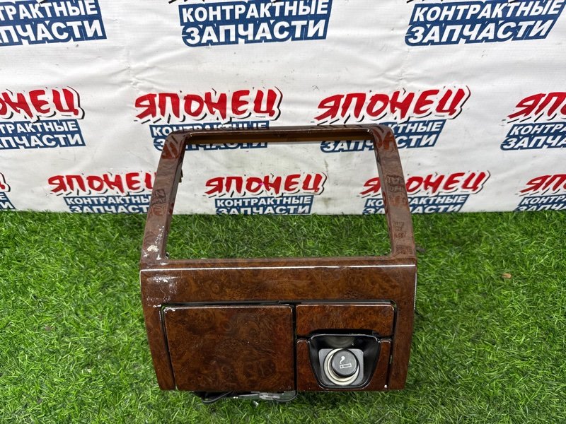 Консоль магнитофона TOYOTA CROWN JZS157 2JZ-GE (б/у)