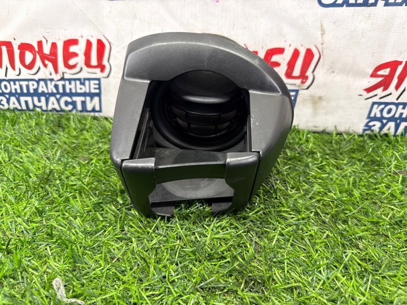 Воздуховод TOYOTA AQUA NHP10 1NZ-FXE правый (б/у)