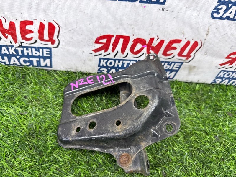 Подставка под аккумулятор TOYOTA COROLLA FIELDER NZE121 1NZ-FE (б/у)