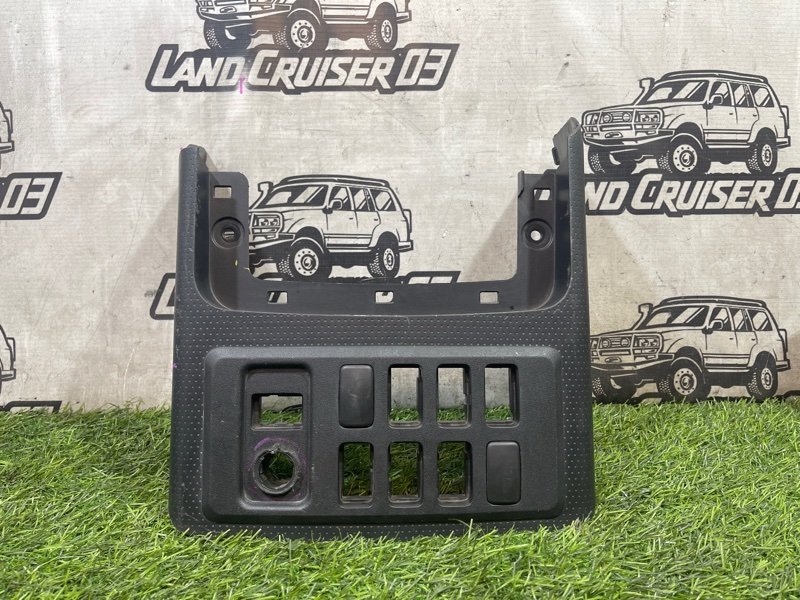 Консоль центральная TOYOTA FJ CRUISER GSJ15 1GR-FE (б/у)