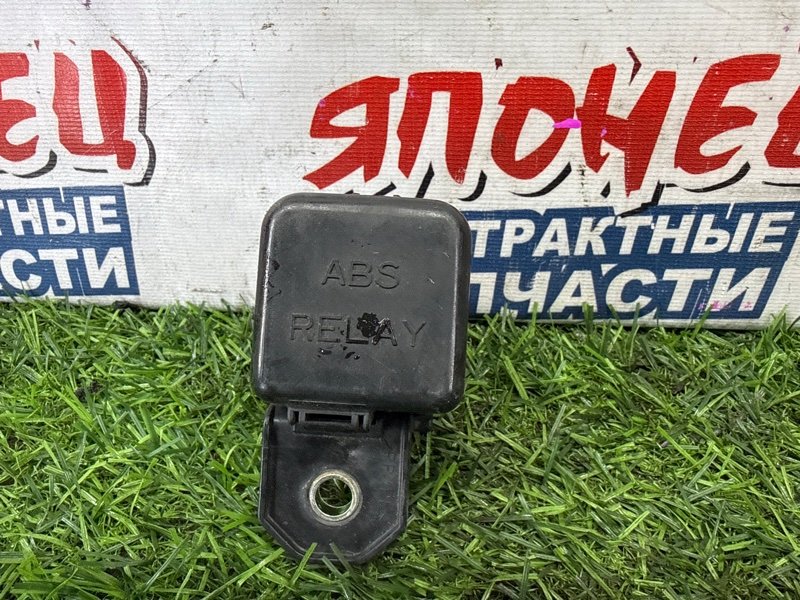 Блок реле TOYOTA COROLLA SPACIO AE111 4A-FE (б/у)