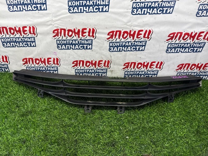 Решетка радиатора TOYOTA WISH ZGE25 2ZR-FAE (б/у)