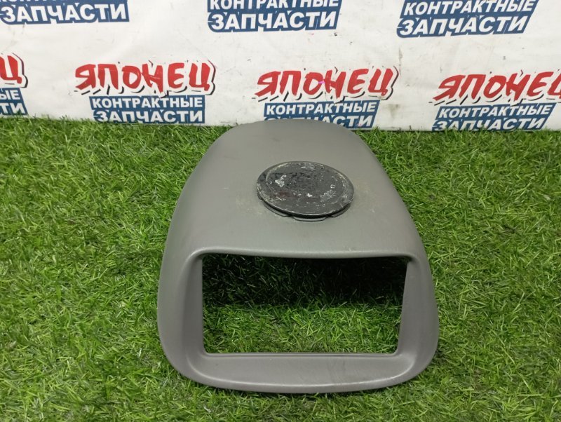 Консоль магнитофона TOYOTA COROLLA SPACIO AE111 4A-FE (б/у)