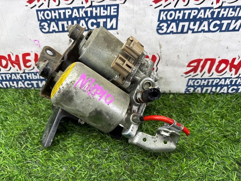 Блок abs TOYOTA AQUA NHP10 1NZ-FXE (б/у)