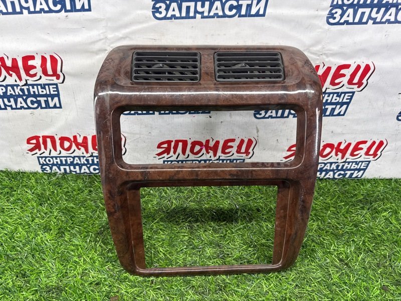 Консоль магнитофона TOYOTA LITE ACE NOAH SR50 3S-FE (б/у)