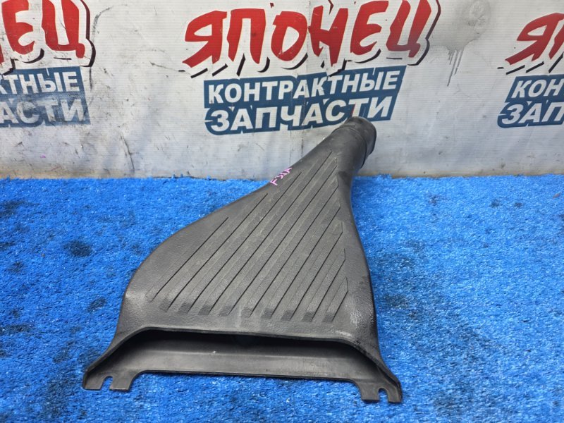 Воздухозаборник MITSUBISHI DIAMANTE F31A 6G73 1995 (б/у)