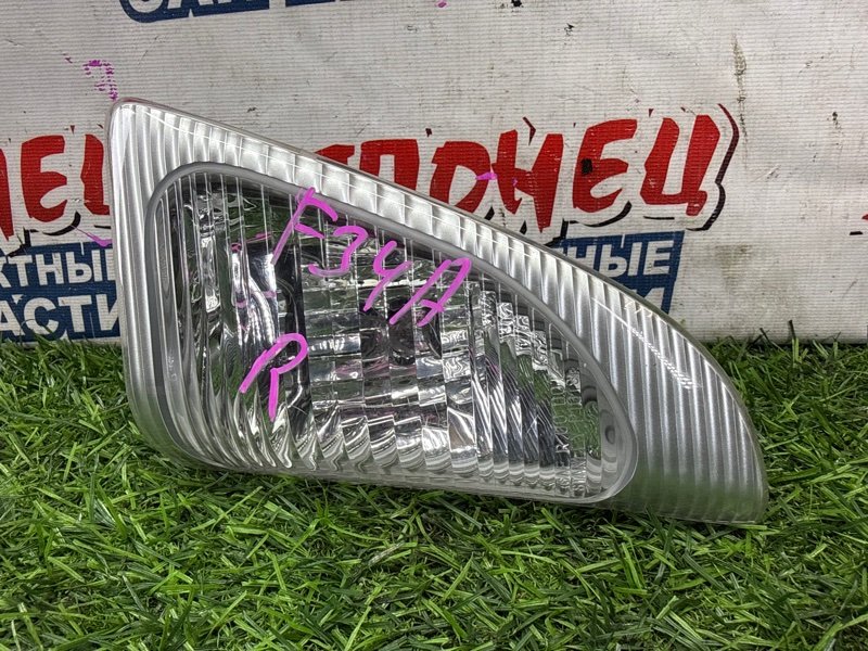 Вставка багажника MITSUBISHI DIAMANTE F34A 6A13 задняя правая (б/у)