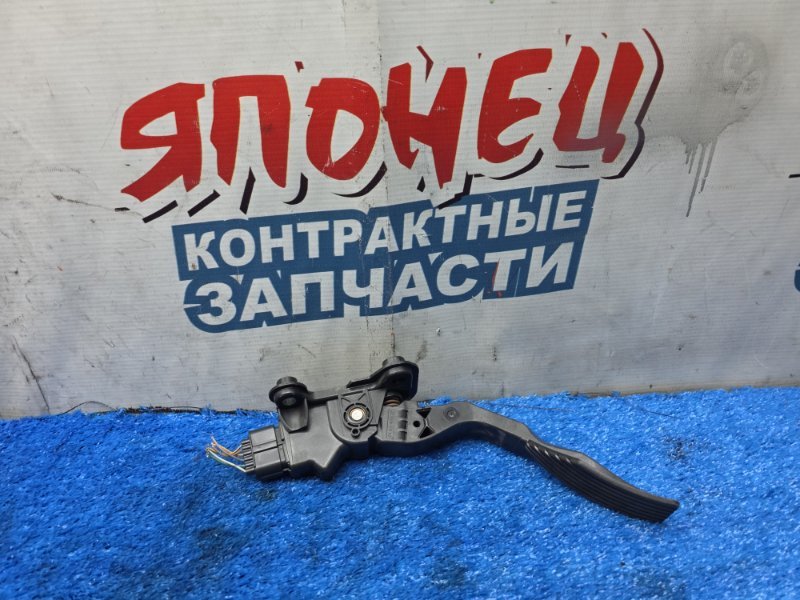 Педаль газа MITSUBISHI DELICA D5 CV5W 4B12 2010 (б/у)