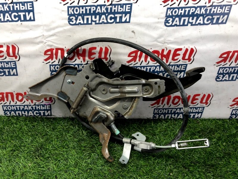 Педаль ручника TOYOTA WISH ZGE25 2ZR-FAE (б/у)