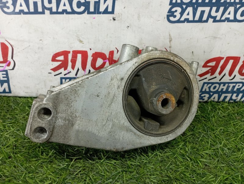 Подушка двигателя MITSUBISHI DIAMANTE F34A 6A13 правая (б/у)