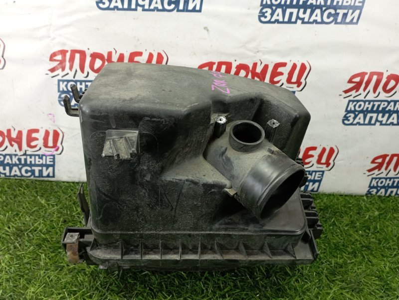 Корпус воздушного фильтра TOYOTA VOXY ZRR70 3ZR-FE (б/у)