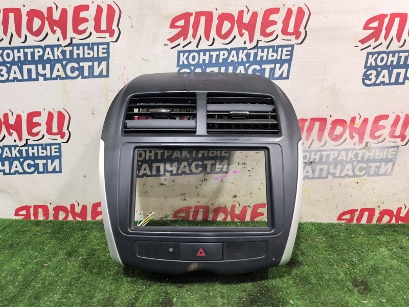 Консоль магнитофона MITSUBISHI RVR GA3W 4B10 (б/у)