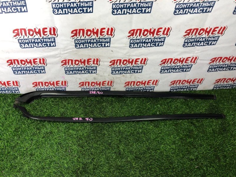 Молдинг лобового стекла TOYOTA VOXY ZRR70 3ZR-FE (б/у)