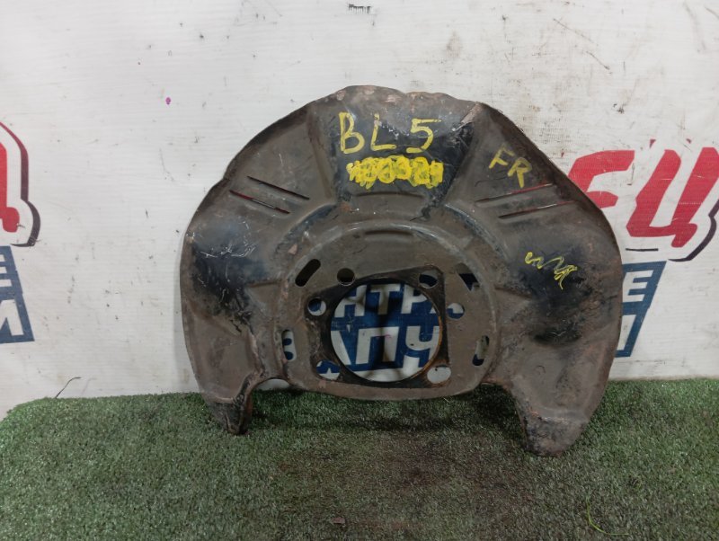 Щиток тормозного диска SUBARU LEGACY BL5 EJ20 передний (б/у)