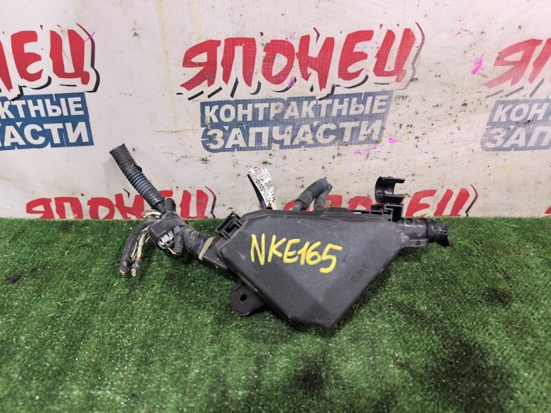 Блок предохранителей под капот TOYOTA COROLLA FIELDER NKE165 1NZ-FXE (б/у)
