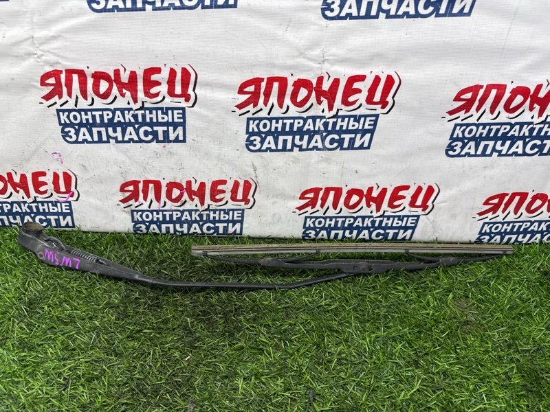 Дворник двери багажника MAZDA MPV LW5W GY (б/у)