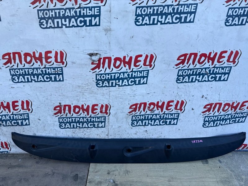 Решетка, жабо под дворники MAZDA BONGO SK22M R2 (б/у)