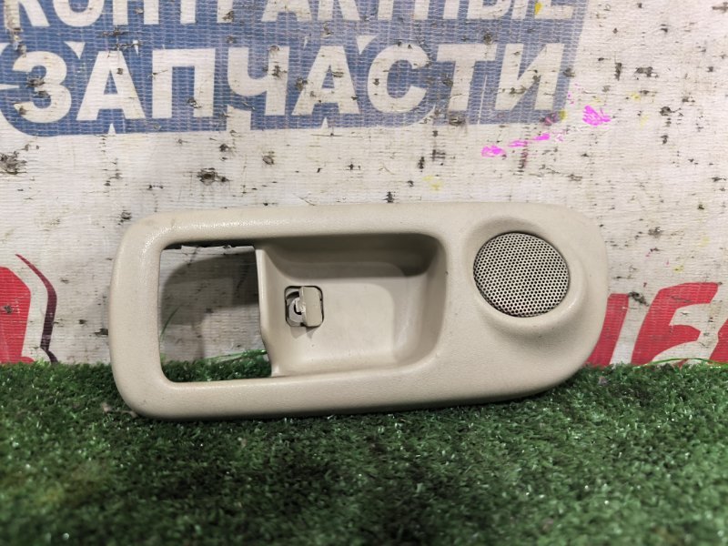 Накладка ручки двери TOYOTA GAIA CXM10 3C-TE передняя левая (б/у)