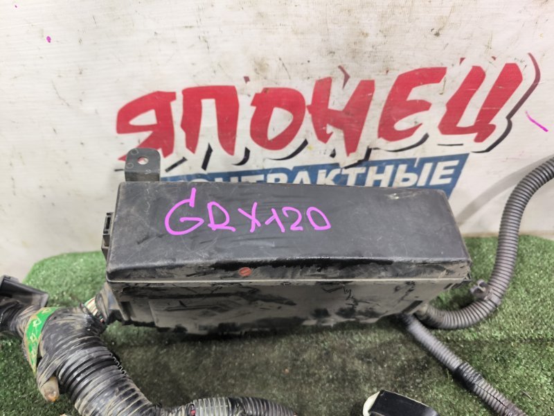 Блок предохранителей под капот TOYOTA MARK X GRX120 4GR-FSE (б/у)