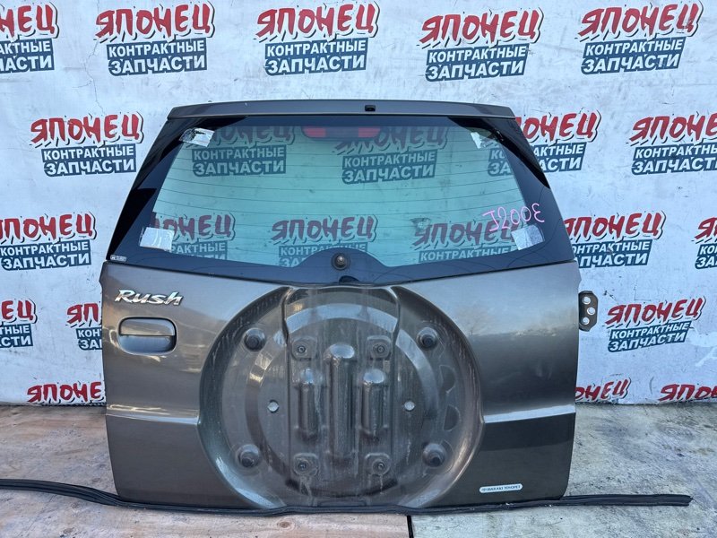 Дверь багажника TOYOTA RUSH J200E 3SZ-VE 2013 (б/у)