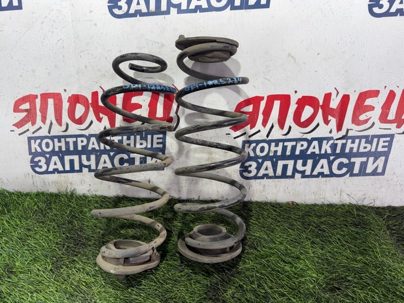 Пружина HONDA FIT GP1 LDA задняя (б/у)
