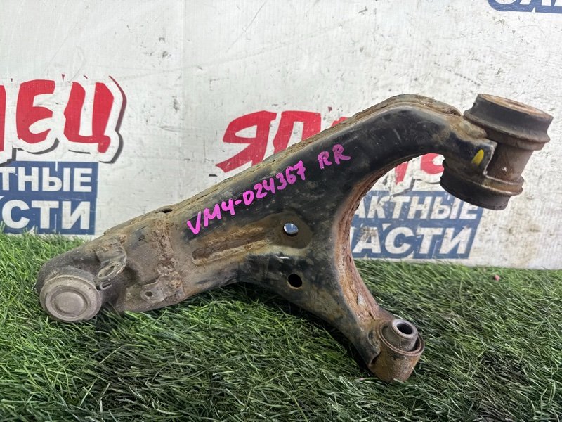 Рычаг верхний SUBARU LEVORG VM4 FB16E задний правый (б/у)