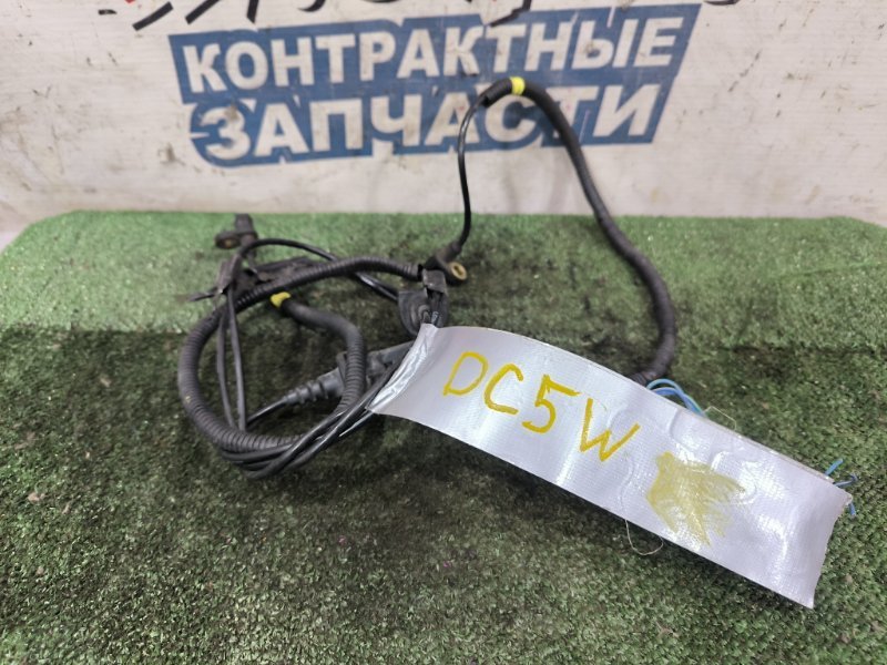 Датчик abs MAZDA VERISA DC5W ZY-VE задний (б/у)