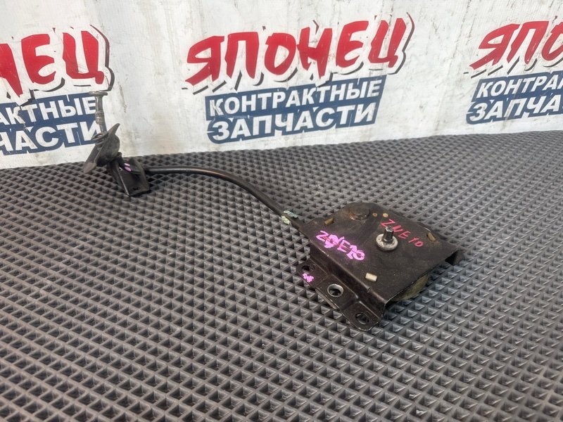 Крепление запасного колеса TOYOTA WISH ZNE10 1ZZ-FE 2005 (б/у)