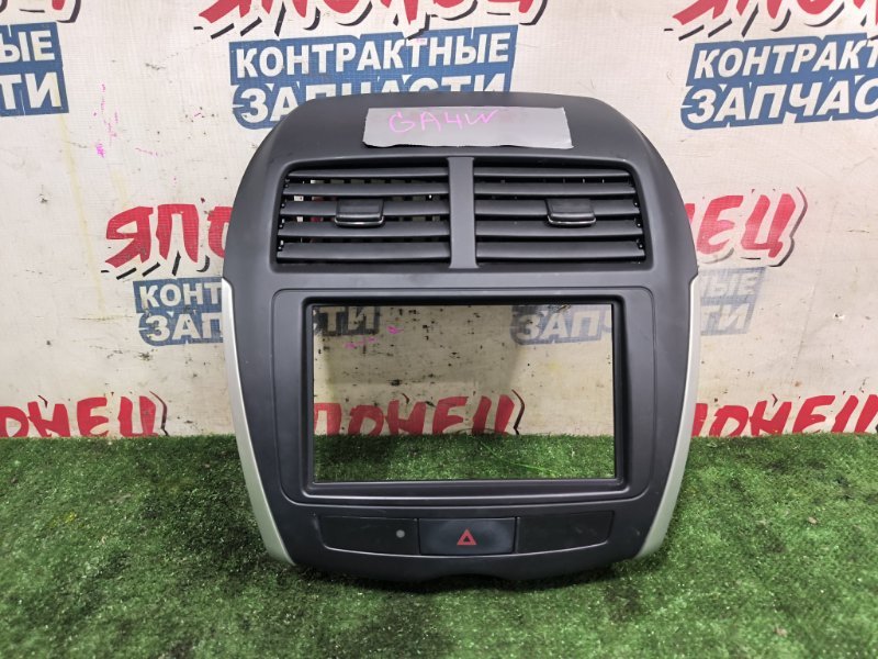 Консоль магнитофона MITSUBISHI RVR GA4W 4J10 (б/у)