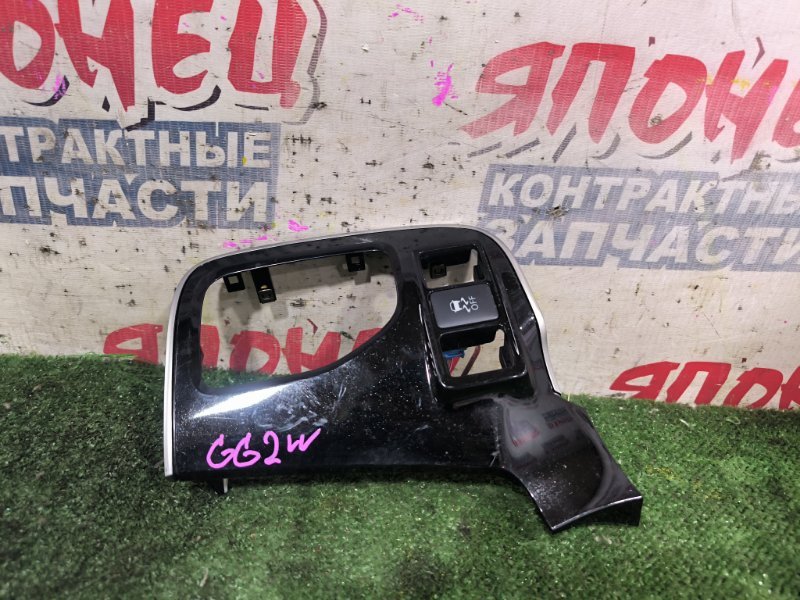 Накладка на торпеду MITSUBISHI OUTLANDER GG2W 4B11 (б/у)