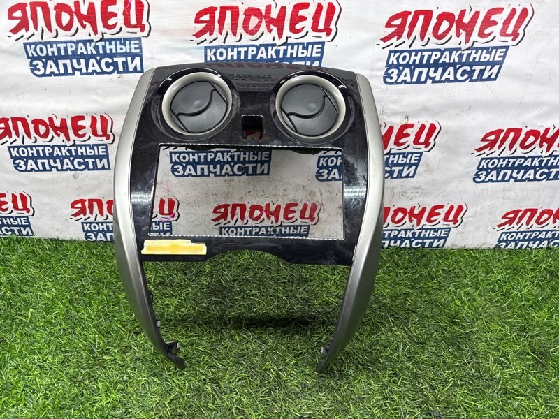 Консоль магнитофона NISSAN NOTE E12 HR12DDR (б/у)