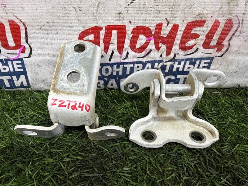 Петля двери TOYOTA ALLION ZZT240 1ZZ-FE задняя левая (б/у)